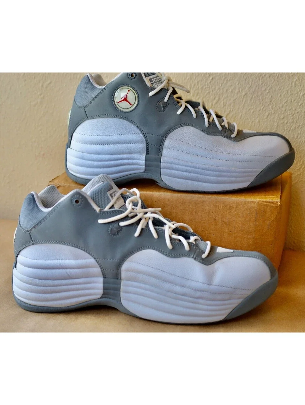 Size 10.5 - Air Jordan Jumpman Team 1 White Red Grey Mens With Box